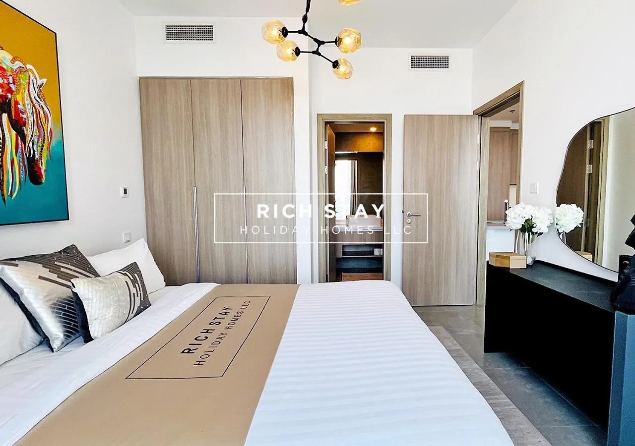 Lush 1Br In Stella Maris, Marina, City View Dubai Apartment